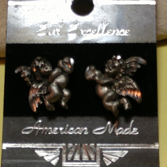 🆕Angel Post Stud Earrings Pewter 1/2" Made in USA - Picture 4 of 7